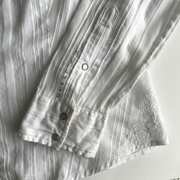 Y2K Guess White Mesh Embroidery Snap Button Women's Shirt Size L - Picture 9 of 16
